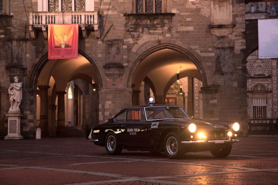  Ferrari 250 GTE 2+2 Polizia (3999GT) 1962 года  (фото 9 из 20)